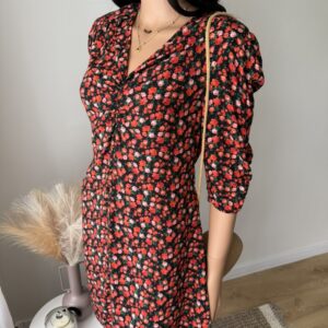 Czarna sukienka w czerwone kwiaty – Primark