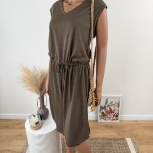 Sukienka midi khaki ze złotą nitką wiązana w pasie casual – InWear