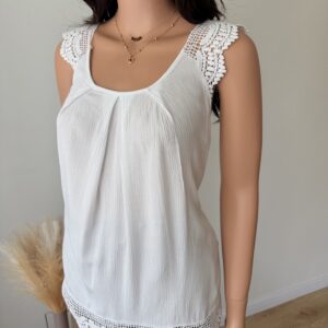 bluzka-biala-bawelniana-z-koronkowym-wykonczeniem-boho-fancy