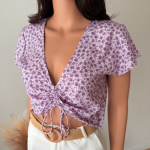 crop-top-liliowy-w-drobne-roze-z-marszczeniem-motel